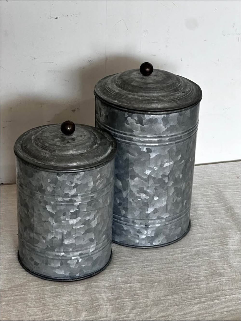 🥕 New! Set of 2 Tin Canisters